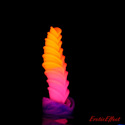 Aearvon Fantasy Silicone Dildo - Large - Medium Firmness - 332