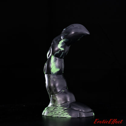 Stinger Fantasy Silicone Dildo - Large - Medium Firmness - 741