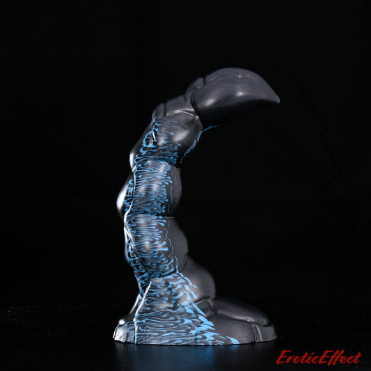 Stinger Fantasy Silicone Dildo - Large - Medium Firmness - 738